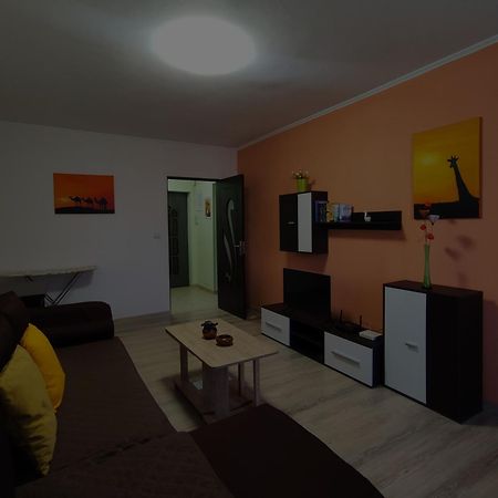 Zoldrebi Apartment Турда Экстерьер фото