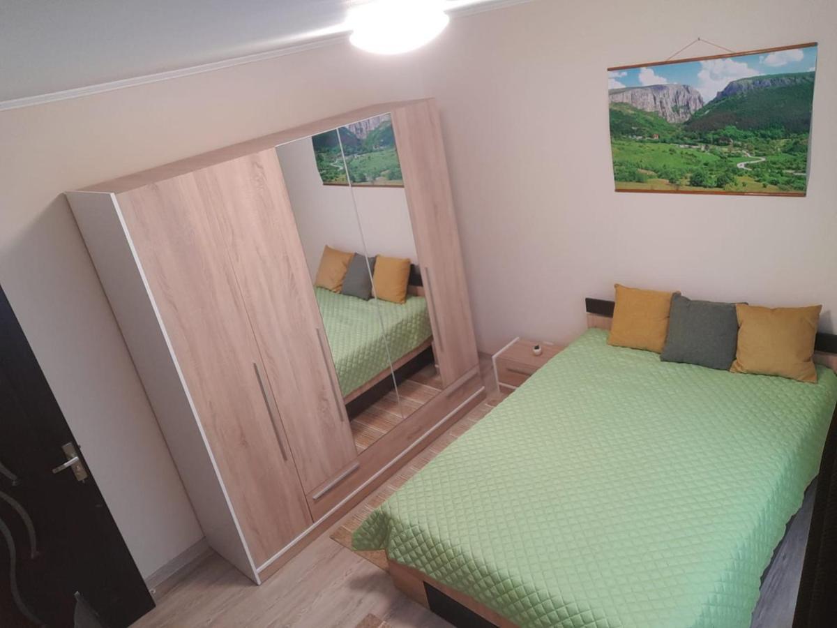 Zoldrebi Apartment Турда Экстерьер фото