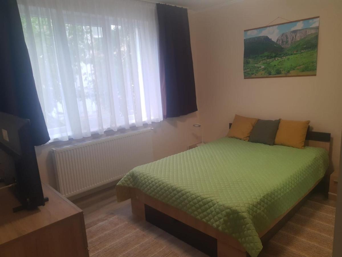 Zoldrebi Apartment Турда Экстерьер фото
