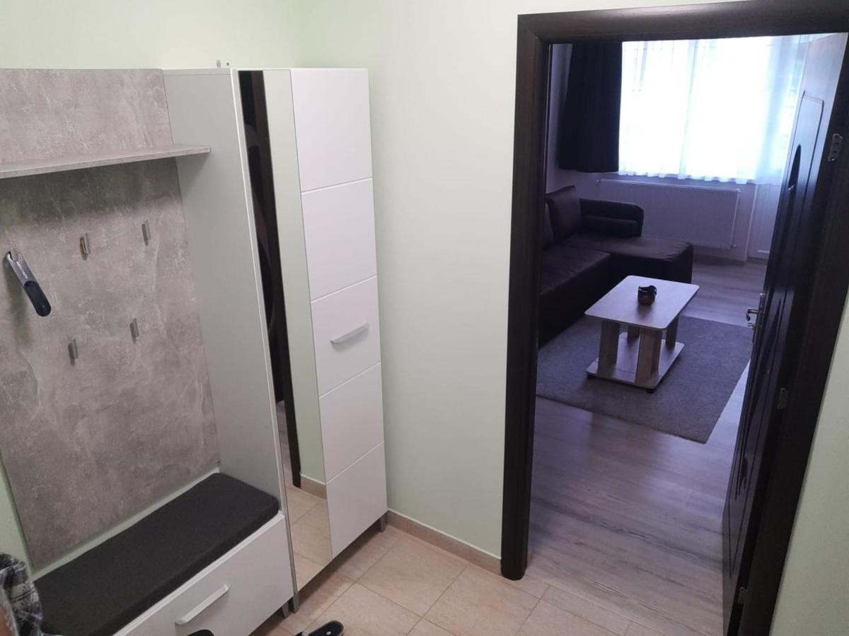 Zoldrebi Apartment Турда Экстерьер фото